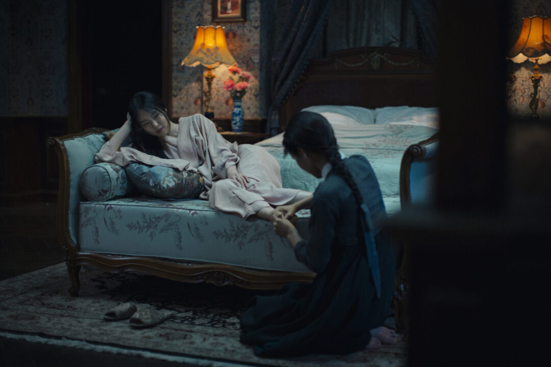 the handmaiden movie review new york times